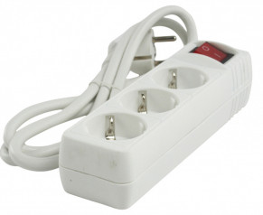 Deltaco El-Grendosa ,Jordad 3 uttag med strömbrytare hos Kungstv.se