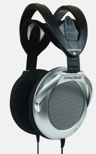 Koss UR40 hos Kungstv.se