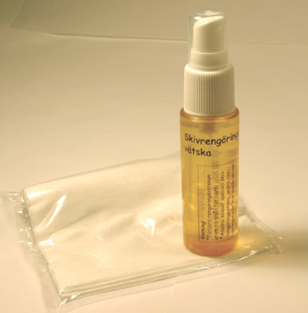 Våtrengöring med duk för vinylskivor